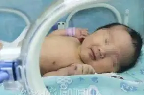 健康可爱！内江首例新冠感染孕妇诞下的宝宝出院啦
