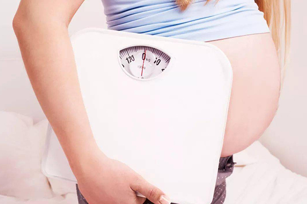 孕妇身材高大易顺产，体型特征只是影响因素之一