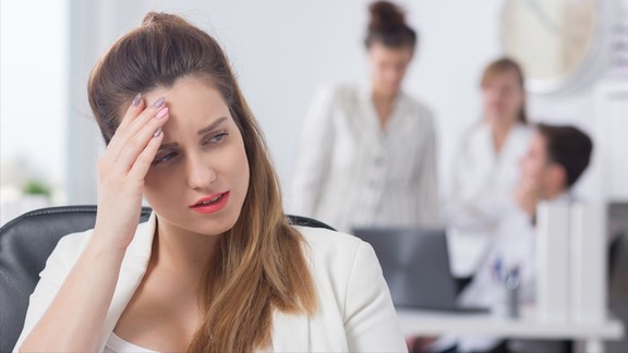 妇科体检时发现卵巢囊肿怎么办?一定要切除吗? 妇科体检时发现卵巢囊肿怎么办?一定要切除吗?