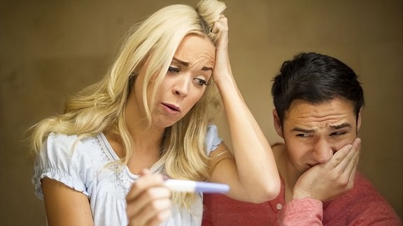 什么是“巧克力囊肿”?与多囊卵巢综合征究竟是不是一回事儿? 什么是“巧克力囊肿”?与多囊卵巢综合征究竟是不是一回事儿?