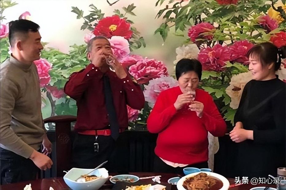 19年山东67岁大妈高龄产女,称工资过万不会麻烦子女,现状如何?